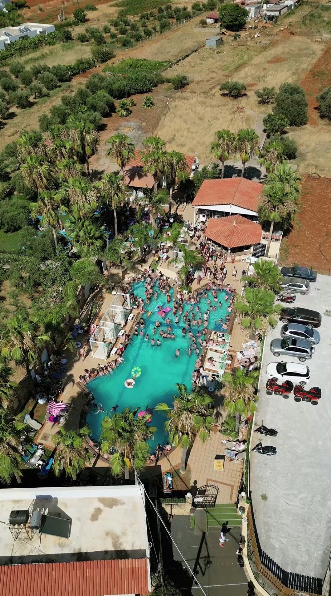 oasispoolparty-t